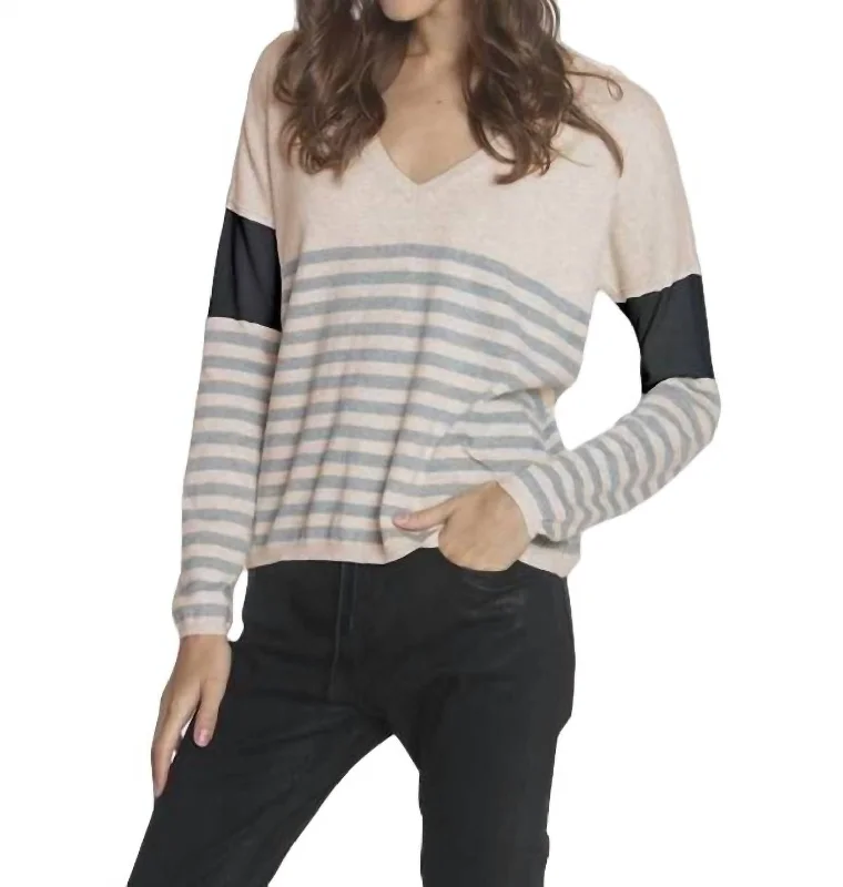 Lindsey Stripe Vee Top In Sand/fogThermal Knit Tops