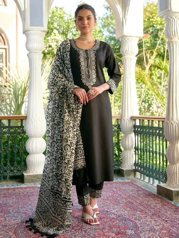 Embroidered Rayon Suit Set 3861