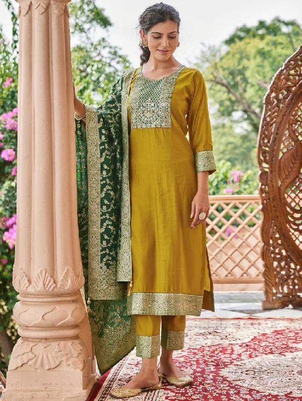 Hand-Embroidered Silk Suit Set 3916