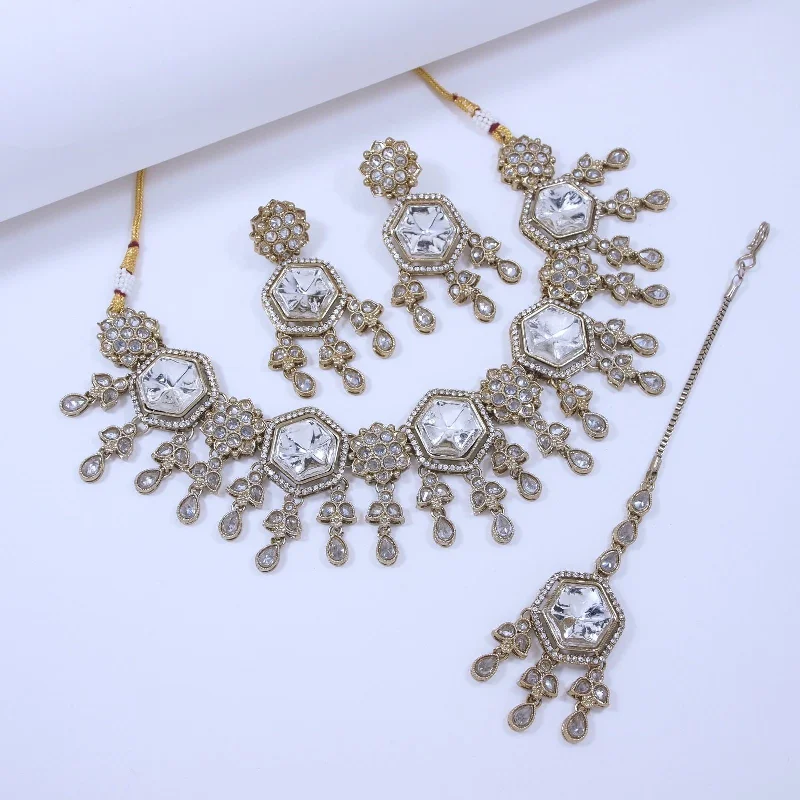 Dazzling Drops Beaded Necklace Set with Glass Earrings and Tika-SNTDC-13