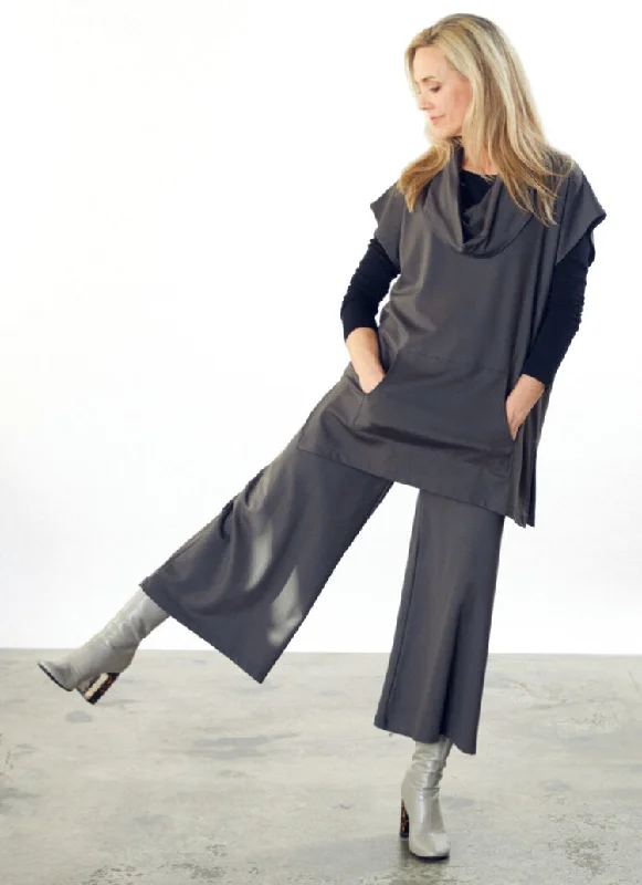 Bryn Walker, 21156 Pocket Poncho, Modal PonteTunicTopPulse