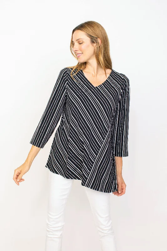 Habitat Sale, 55130 Angled Tunic, Black 50% Off Regular PriceTunicTopSpark